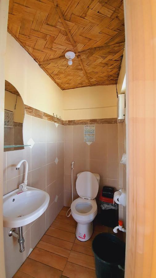 Calatagan'S Bahay Kubo - With Beach Access エクステリア 写真