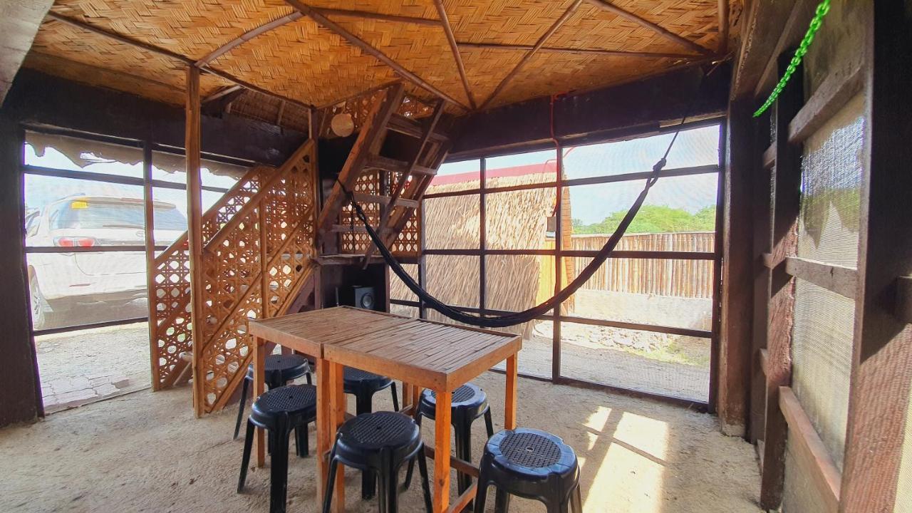 Calatagan'S Bahay Kubo - With Beach Access エクステリア 写真